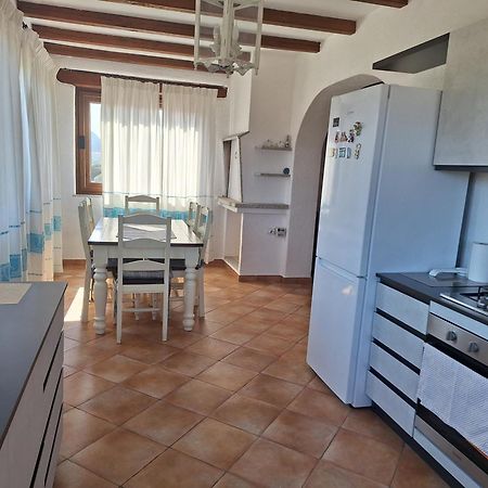 Апартаменты Attico Anais Loiri Porto San Paolo Экстерьер фото